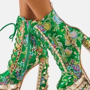 Azalea WANG GILDED Floral Green Lace-Up Women's Boots NIB 8 A